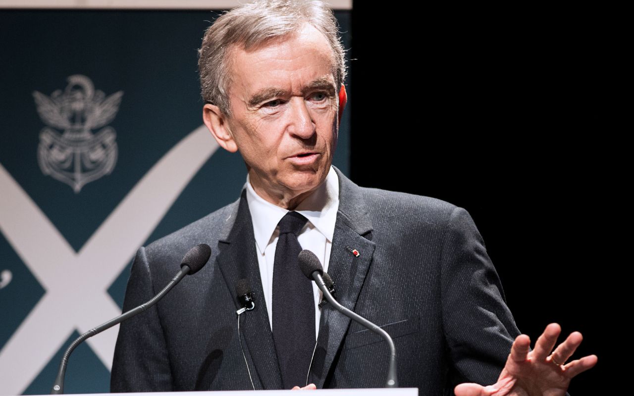 Bernard Arnault et LVMH : des milliards de dividendes sans impôts ?